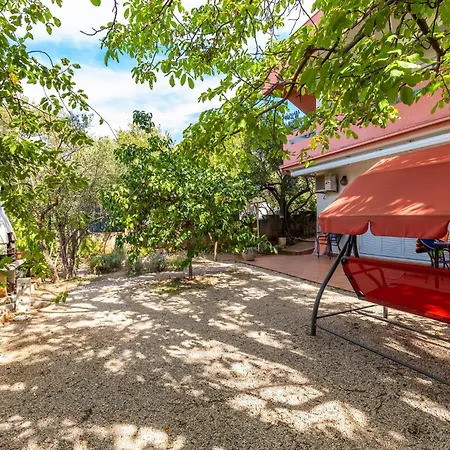 2 Bedroom Cozy In 公寓