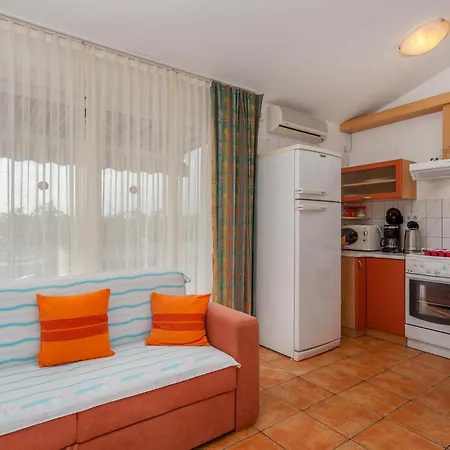 Appartamento 2 Bedroom Beautiful In *