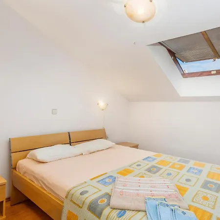 Appartamento 2 Bedroom Beautiful In *