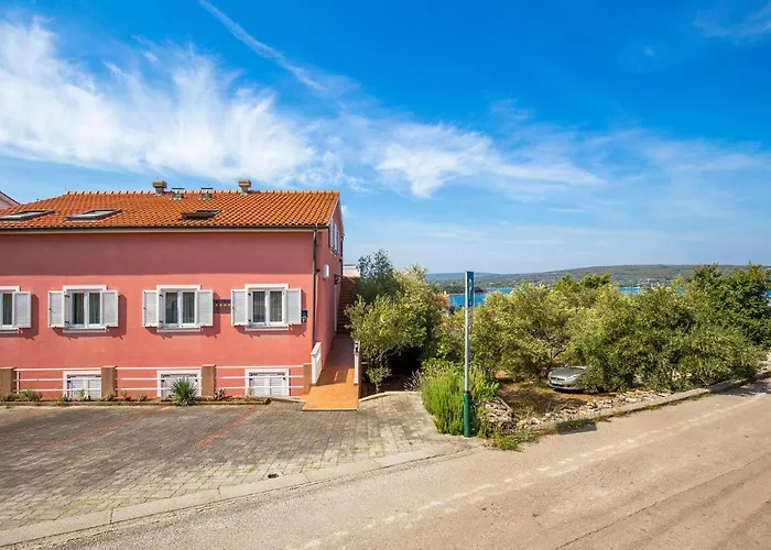 Lejlighed 2 Bedroom Beautiful Apartment In Punat *