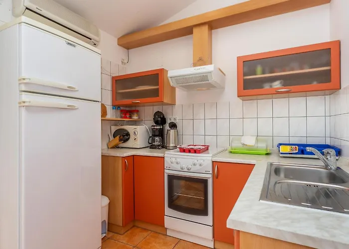 2 Bedroom Beautiful Apartment In Punat Lejlighed