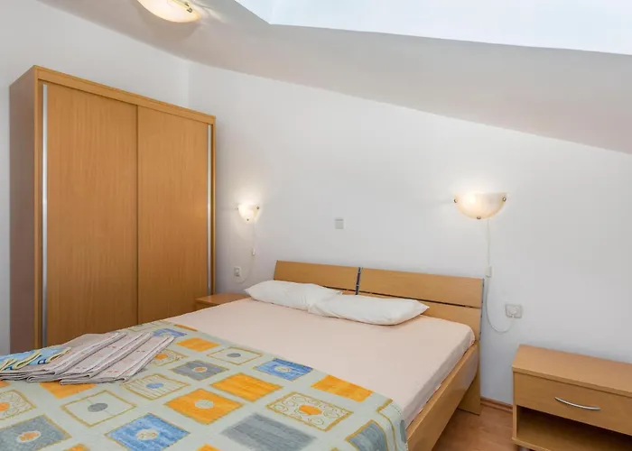 2 Bedroom Beautiful Apartment In Punat Lejlighed