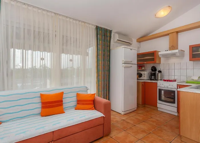 Lejlighed 2 Bedroom Beautiful Apartment In Punat *