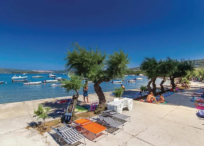 2 Bedroom Beautiful Apartment In Punat *