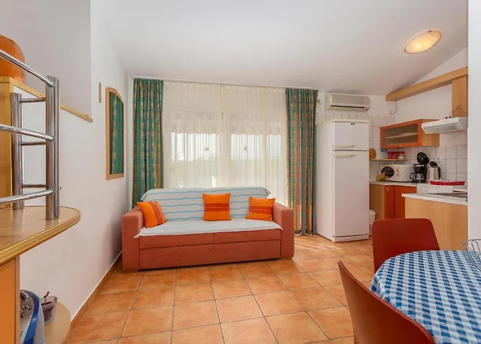 2 Bedroom Beautiful Apartment In Punat Lejlighed Punat