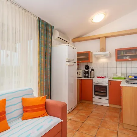 2 Bedroom Cozy In Daire